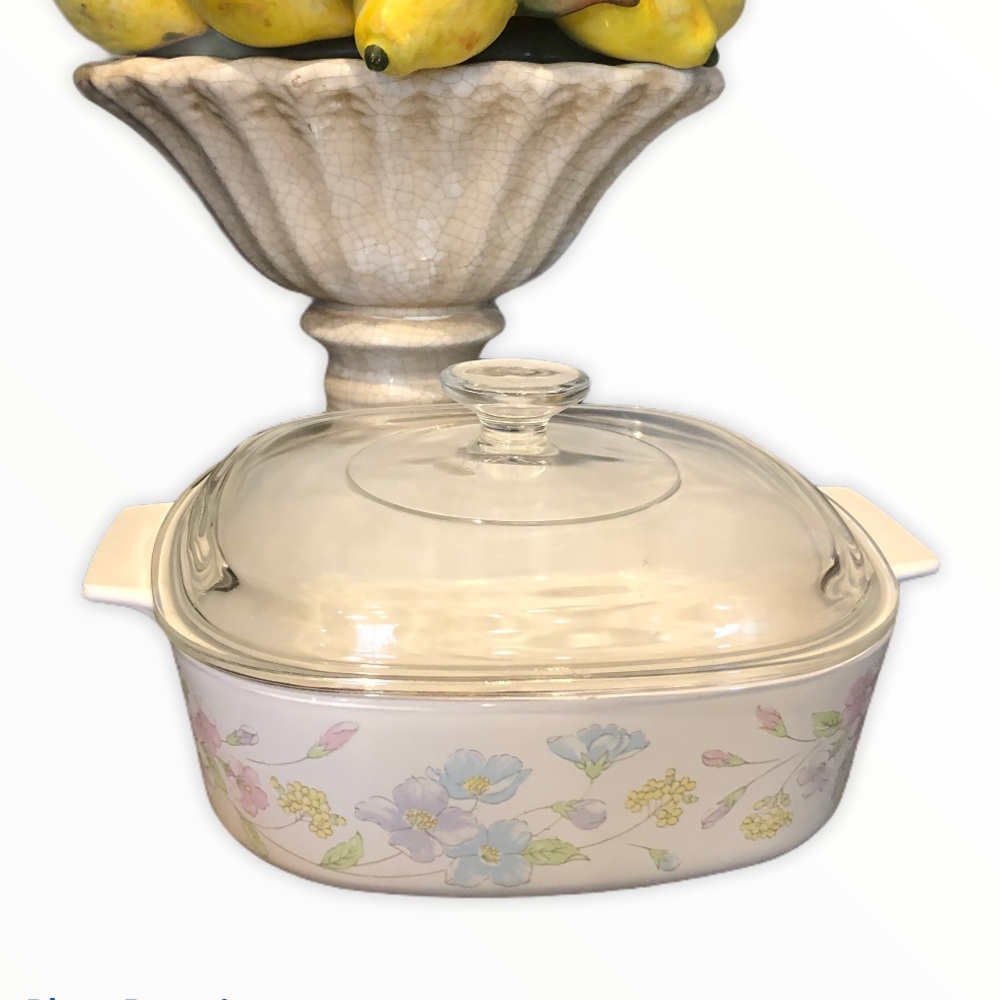 Corningware- Vintage Pastel Floral Bouquet 💐